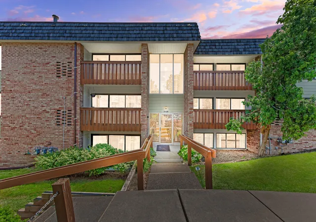 2nd image of 2126 Pauline Blvd, AnnArborCity_Washtenaw, MI 48103