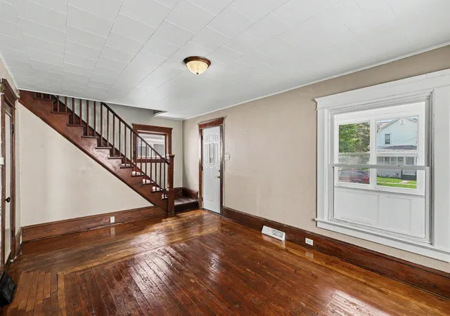 4th image of 547 N Pleasant St, Jackson City Jackson, MI 49202 | MLS# 55026044356