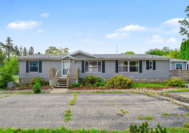 4th image of 546 Wall St, Easton Township Ionia, MI 48846 | MLS# 65026044344