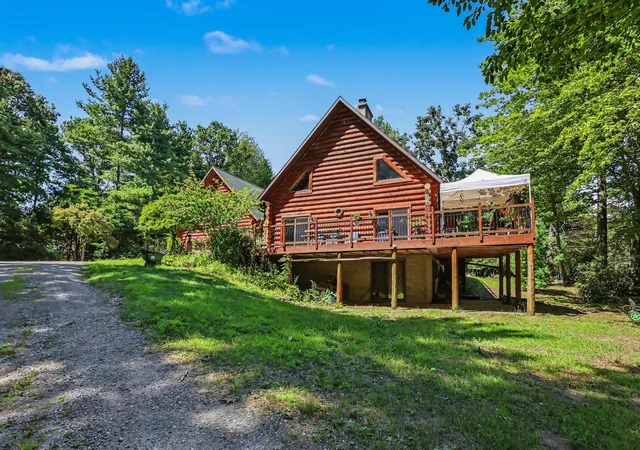 Photo 2 of Single family home for sale at 17182 Arthur Ct, Spring Lake Township Ottawa, MI 49456 | MLS# 71026044353 | Listing updated on 2026-08-21