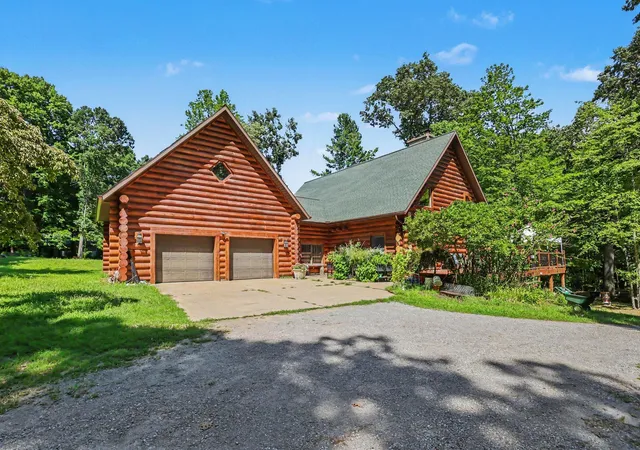 Photo 3 of Single family home for sale at 17182 Arthur Ct, Spring Lake Township Ottawa, MI 49456 | MLS# 71026044353 | Listing updated on 2026-08-21