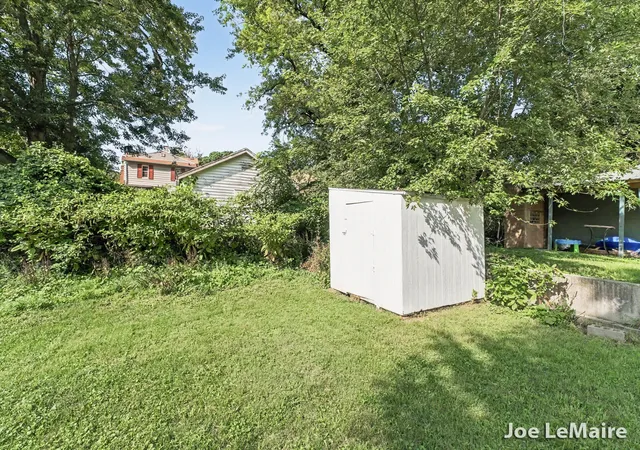 19th image of 427 Hopson St Ne, Grand Rapids City Kent, MI 49503 | MLS# 65026044349