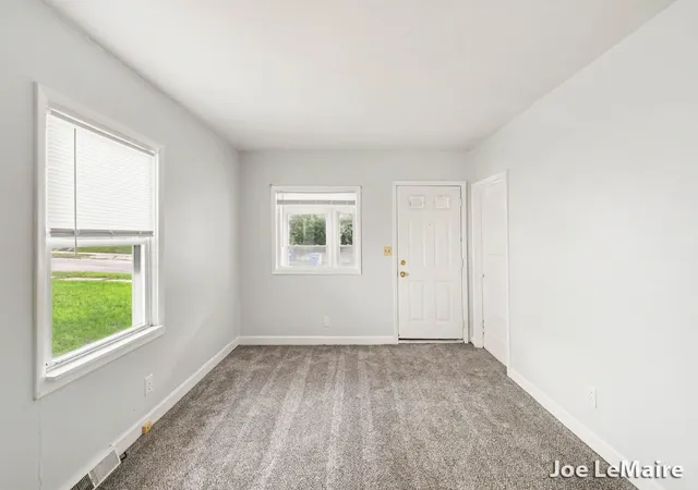 Photo 4 of Single family home for sale at 427 Hopson St Ne, Grand Rapids City Kent, MI 49503 | MLS# 65026044349 | Listing updated on 2026-09-30