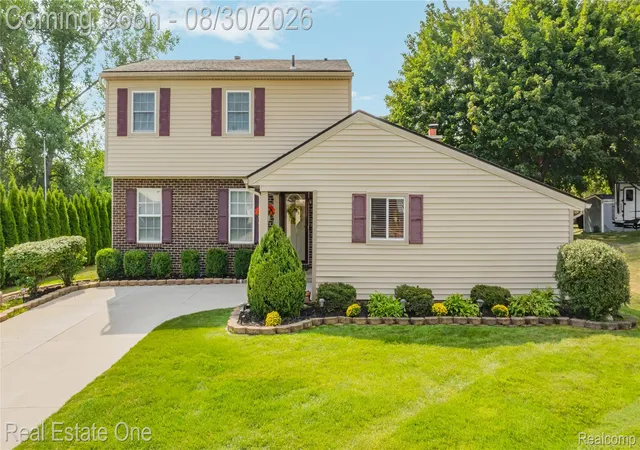 Photo 1 of Sale Pending at 1667 Brentwood Dr, Wixom City Oakland, MI 48393 | MLS# 20261067055 | Listing updated on 2026-09-17
