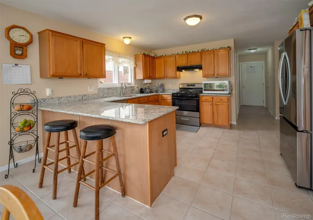 Photo 4 of Single family home for sale at 48746 Bradford Dr, Macomb Township Macomb, MI 48044 | MLS# 20261067072 | Listing updated on 2026-09-12