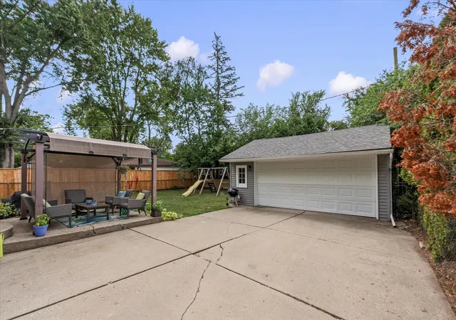 Photo 39 of Single family home for sale at 16943 Elizabeth St, Beverly Hills Village Oakland, MI 48025 | MLS# 81026044360 | Listing updated on 2026-09-03