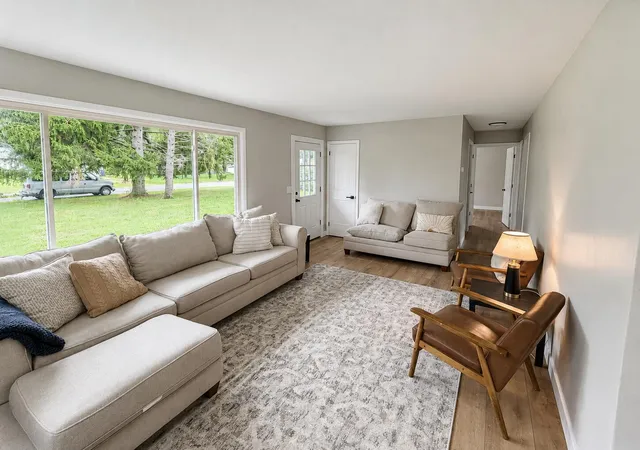 Photo 4 of Single family home for sale at 6060 Twilight Ave, Comstock Charter Township Kalamazoo, MI 49048 | MLS# 66026044364 | Listing updated on 2026-09-09