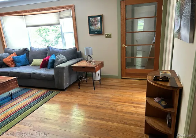 2nd image of 2075 Deering St, Garden City City Wayne, MI 48135 | MLS# 20261067076