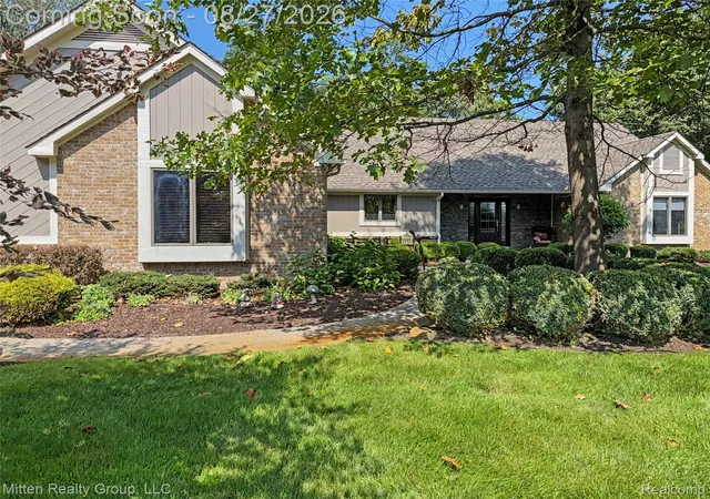 4th image of 6762 Corrigan Dr, Hamburg Township Livingston, MI 48116 | MLS# 20261067077