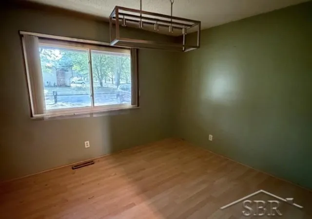 5th image of 5409 Tyler St, Midland City Midland, MI 48642 | MLS# 61050219406