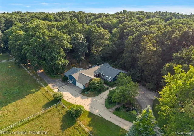 1st image of 430 Rissman Ln, Groveland Township Oakland, MI 48462 | MLS# 20261067083