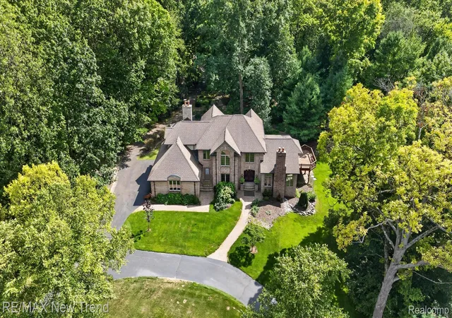 Single family home for sale at 561 Valley Dr, MilfordCharterTownship_Oakland, MI 48381 | MLS# 20261067096