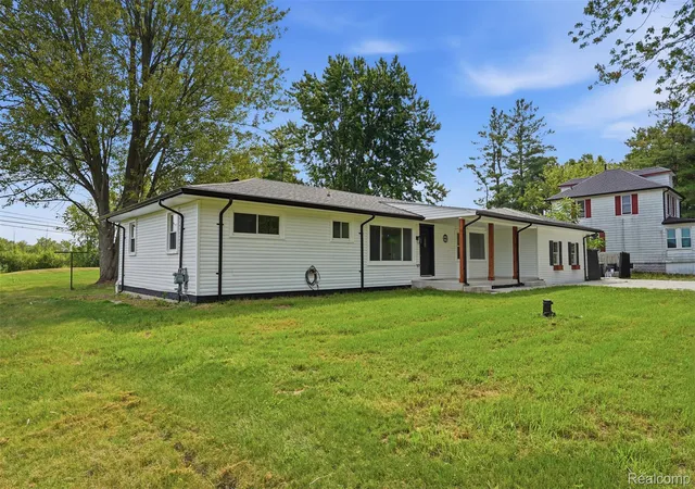 Photo 3 of Single family home for sale at 4655 Denton Rd, Canton Charter Township Wayne, MI 48188 | MLS# 20261067098 | Listing updated on 2026-09-13