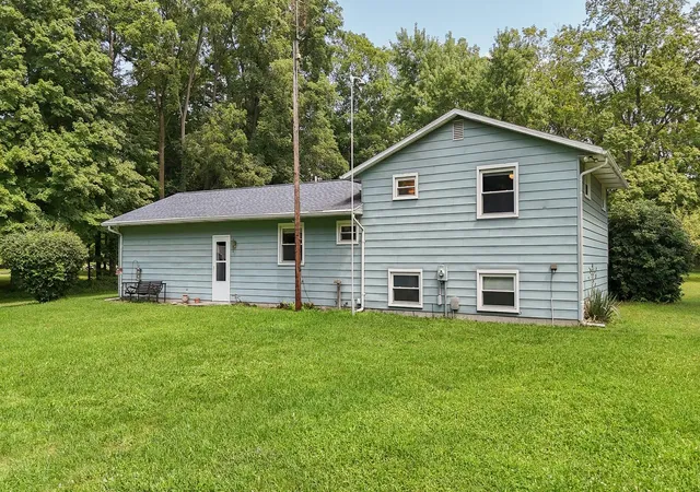 Photo 3 of Single family home for sale at 28493 Downey St, Silver Creek Township Cass, MI 49047 | MLS# 69026044372 | Listing updated on 2026-08-22