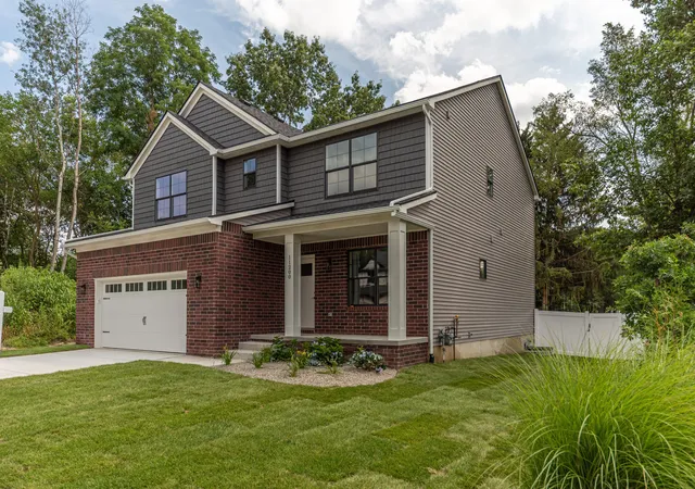 2nd image of 11200 Tremont Ln, Plymouth Charter Township Wayne, MI 48170 | MLS# 81026044393