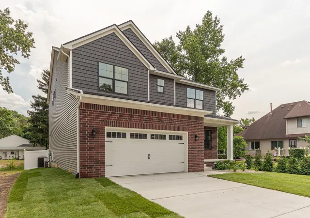 3rd image of 11200 Tremont Ln, Plymouth Charter Township Wayne, MI 48170 | MLS# 81026044393