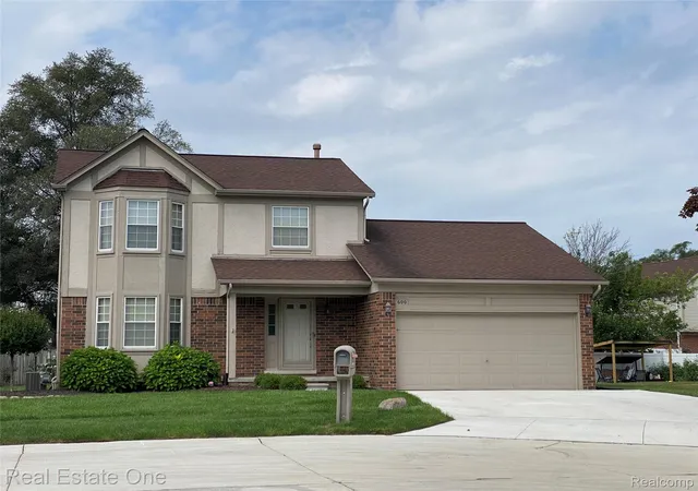 Photo 1 of Sale Pending at 600 Sutten Dr, Canton Charter Township Wayne, MI 48188 | MLS# 20261067120 | Listing updated on 2026-09-12