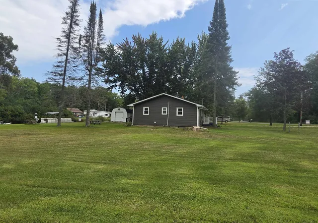 3rd image of 4737 Peninsula Rd, Plainfield Township Iosco, MI 48739 | MLS# 77080072665