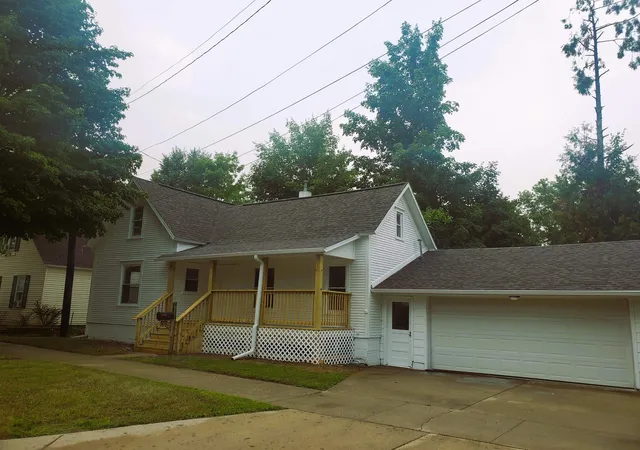 Photo 1 of Single family home for sale at 415 Shelby St, Cadillac City Wexford, MI 49601 | MLS# 78080072670 | Listing updated on 2026-09-09