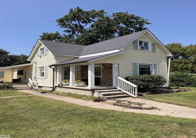 1st image of 818 S 4th St, Marine City City St Clair, MI 48039 | MLS# 58050219422