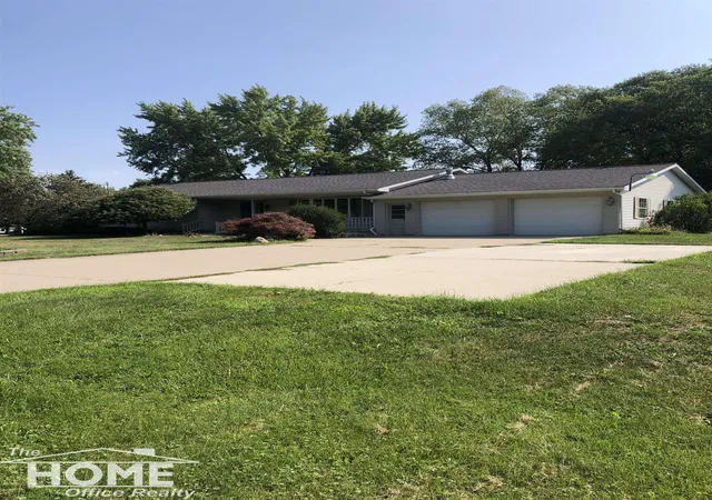 1st image of 2046 Inglewood Ter, Owosso Charter Township Shiawassee, MI 48867 | MLS# 5050219425
