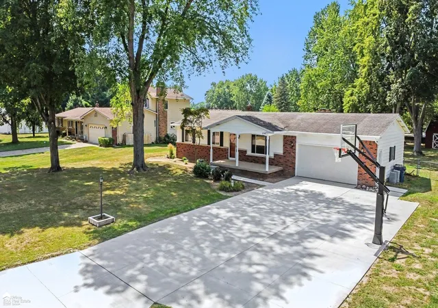 Photo 2 of Single family home for sale at 8545 Gallant Fox Trl, Flushing Charter Township Genesee, MI 48433 | MLS# 5050219439 | Listing updated on 2026-09-05
