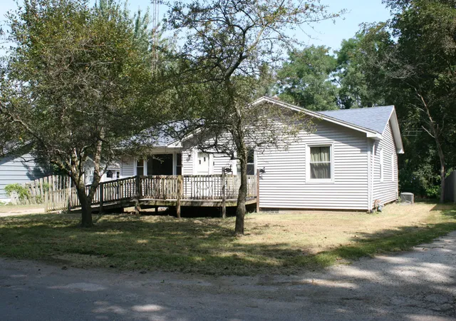Photo 2 of Single family home for sale at 1175 Ravina Ave, Benton Charter Township Berrien, MI 49022 | MLS# 69026044414 | Listing updated on 2026-09-10