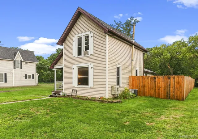 5th image of 415 N Shiawassee St, Shiawassee Township Shiawassee, MI 48414 | MLS# 20261067140