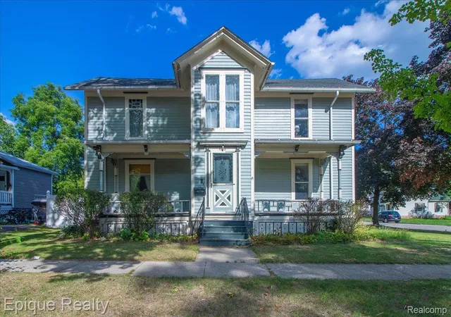 3rd image of 402 N Hickory St, Owosso City Shiawassee, MI 48867 | MLS# 20261067145