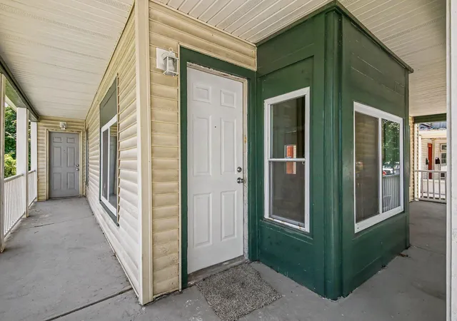 Photo 4 of Multi family home for sale at 30 Putnam St Sw, Grand Rapids City Kent, MI 49507 | MLS# 65026044424 | Listing updated on 2026-09-30
