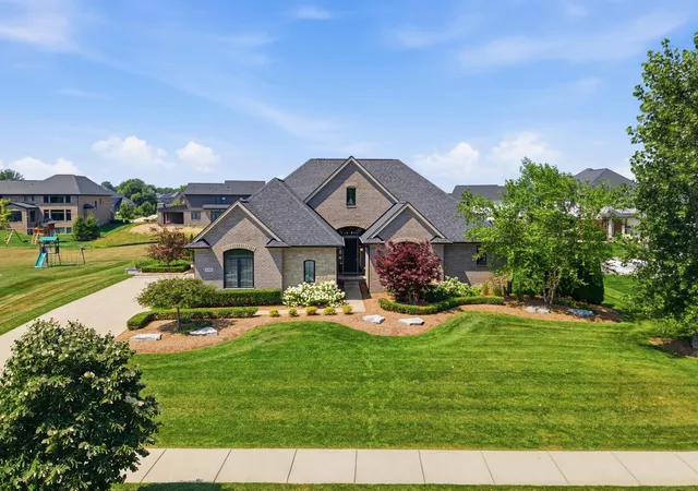 Photo 2 of Single family home for sale at 3308 Grantham Ct, Oakland Charter Township Oakland, MI 48363 | MLS# 58050219449 | Listing updated on 2026-08-27