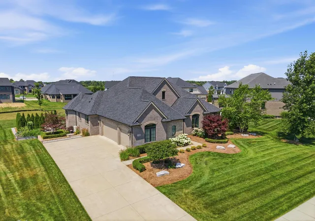 Photo 4 of Single family home for sale at 3308 Grantham Ct, Oakland Charter Township Oakland, MI 48363 | MLS# 58050219449 | Listing updated on 2026-08-27