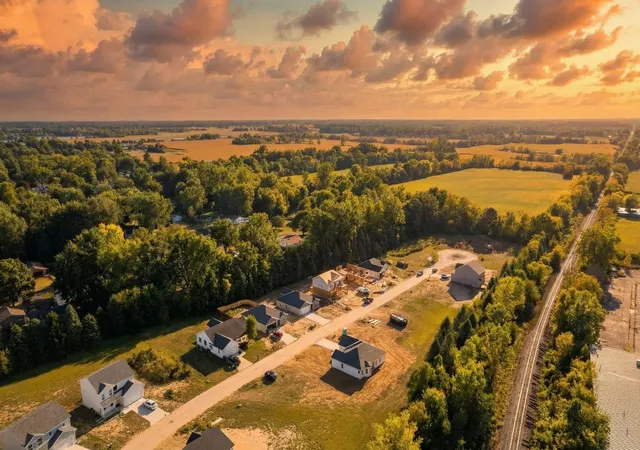 36th image of 2010 Green Acres Dr, Adrian Township Lenawee, MI 49221 | MLS# 81026044432