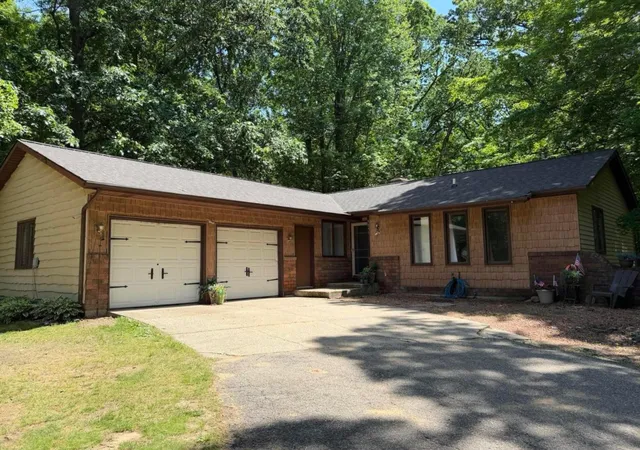 Photo 2 of Single family home for sale at 9051 Algoma Ave Ne, Algoma Township Kent, MI 49341 | MLS# 65026044425 | Listing updated on 2026-08-24