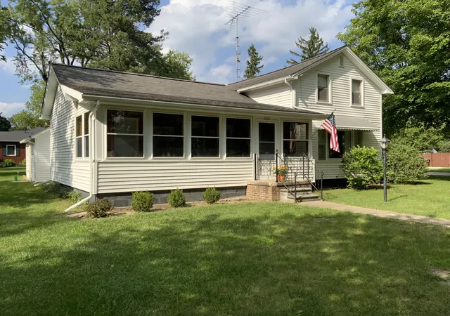 Photo 1 of Single family home for sale at 204 Litchfield St, Clinton Village Lenawee, MI 49236 | MLS# 81026044434 | Listing updated on 2026-08-22