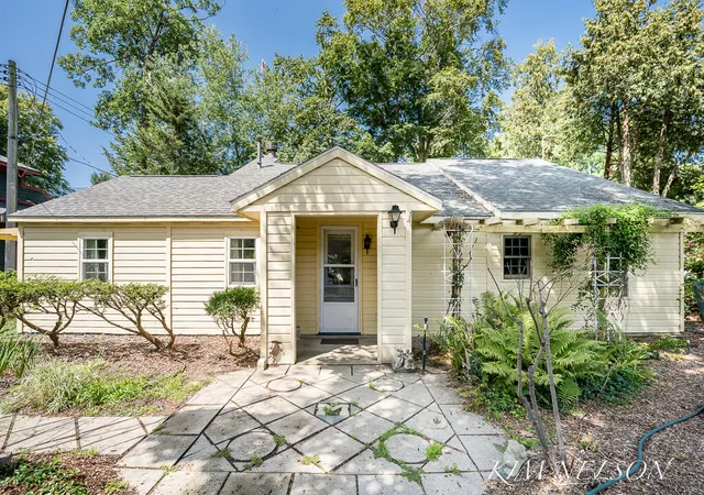 Photo 1 of Single family home for sale at 5170 S Shore Dr, Fruitland Township Muskegon, MI 49461 | MLS# 71026044436 | Listing updated on 2026-09-04