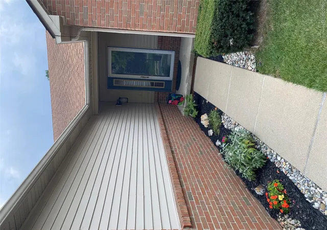 2nd image of 9026 Pine Cvs Dr, NorthfieldTownship_Washtenaw, MI 48189