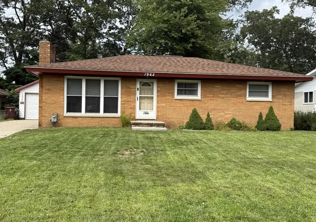 1st image of 1962 Francis Ave, Muskegon Charter Township Muskegon, MI 49442 | MLS# 71026044441