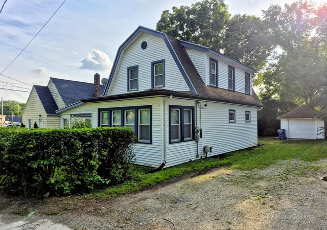 2nd image of 1211 Wayside Rd, Kalamazoo Charter Township Kalamazoo, MI 49048 | MLS# 66026044446