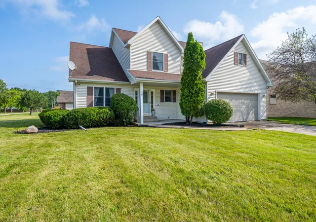 Photo 1 of Single family home for sale at 401 S Veronica Ct, St Joseph City Berrien, MI 49085 | MLS# 69026044447 | Listing updated on 2026-08-24