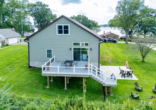 2nd image of 32144 Chamberlin Dr, Porter Township Van Buren, MI 49065 | MLS# 66026044456