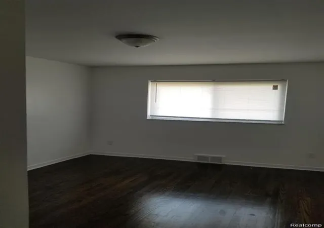 Photo 4 of Single family home for sale at 18203 Mott, Eastpointe City Macomb, MI 48021 | MLS# 20261067180 | Listing updated on 2026-08-24
