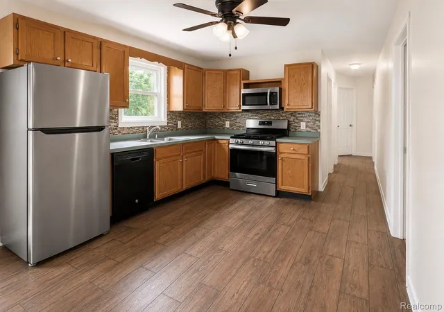 Photo 3 of Single family home for sale at 4241 Fordline Rd, Lincoln Park City Wayne, MI 48146 | MLS# 20261067188 | Listing updated on 2026-08-22