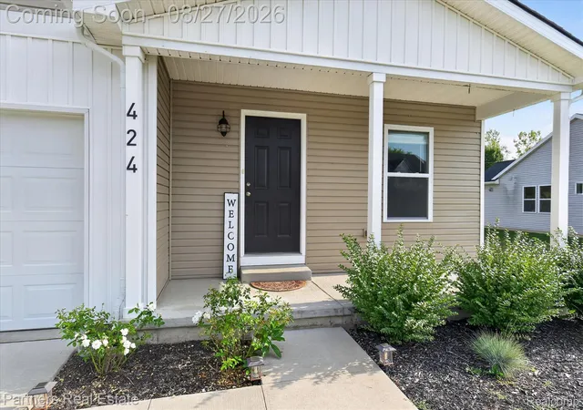 Photo 2 of Single family home for sale at 424 Saddlebrook Dr, Linden City Genesee, MI 48451 | MLS# 20261067191 | Listing updated on 2026-09-16