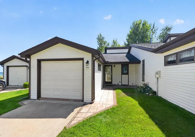 3rd image of 244 E Water St, Oscoda Charter Township Iosco, MI 48750 | MLS# 79080072688