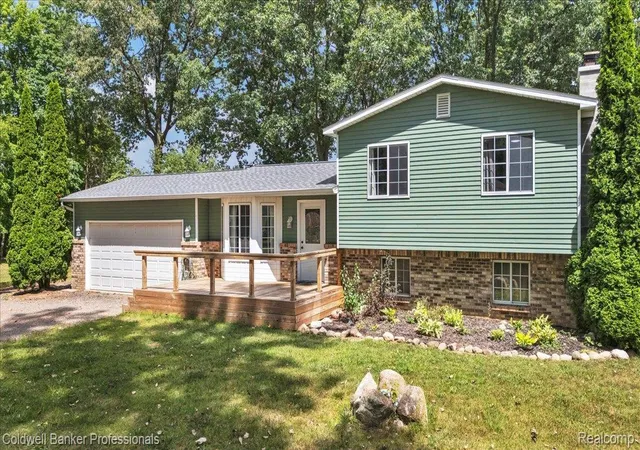 Photo 1 of Sale Pending at 2488 Springfield Dr, Oregon Township Lapeer, MI 48446 | MLS# 20261067206 | Listing updated on 2026-09-09