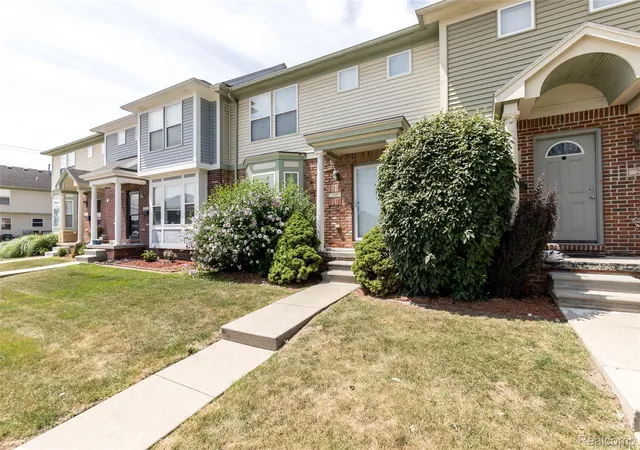 3rd image of 2723 Grayson St, Ferndale City Oakland, MI 48220 | MLS# 20261067207