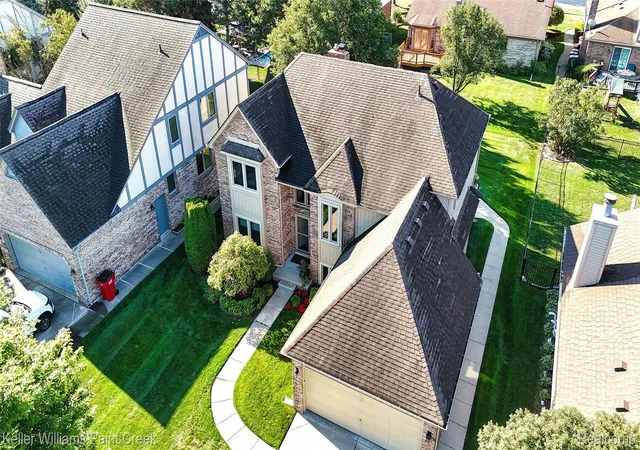 Photo 3 of Single family home for sale at 15792 Constitution Dr, Macomb Township Macomb, MI 48044 | MLS# 20261067214 | Listing updated on 2026-08-23