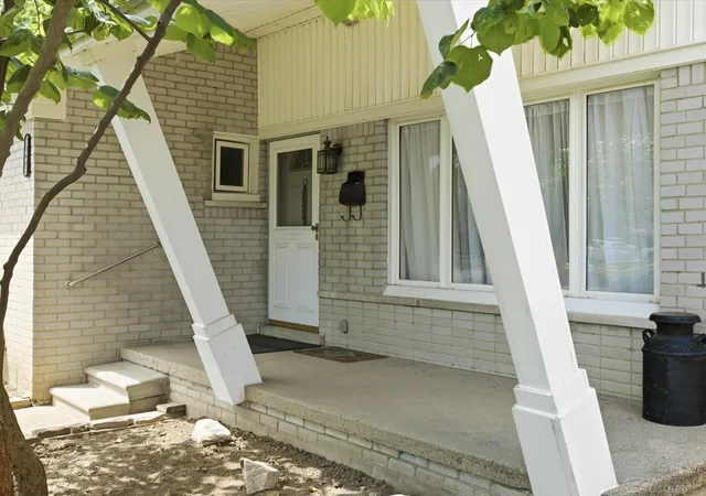 Photo 3 of Single family home for sale at 28641 Jahns Dr, Roseville City Macomb, MI 48066 | MLS# 58050219481 | Listing updated on 2026-09-16