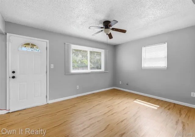 Photo 4 of Single family home for sale at 8082 Robert St, Taylor City Wayne, MI 48180 | MLS# 20261067239 | Listing updated on 2026-09-09